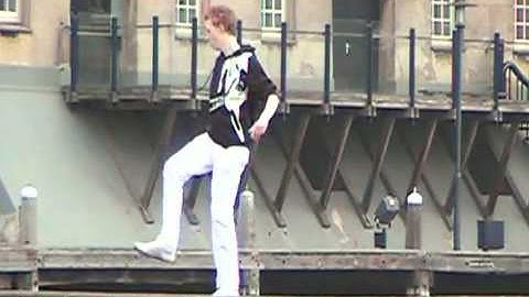 Patrick Jumpen - Basic & Tricks Jumpstyle Tutorial Part2 (Official MixaStyle musicvideo)