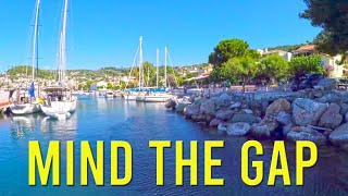 A tricky exit from the harbour in reverse - Sailing A B Sea (Ep.132)