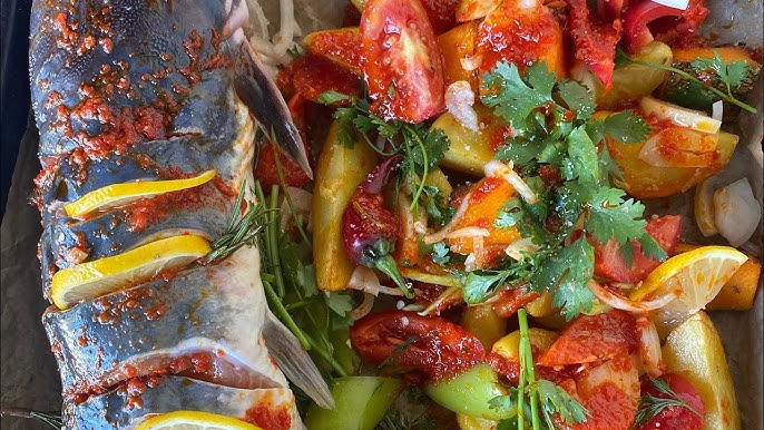 Erkaklar eshakdagi qizni har xil narsalar bilan sikishdi. Kabardino-Balkariya Gaznachiligi boshligining seks videosi