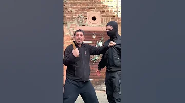 الدفاع عن النفس ضد السكين خالي اليدين شبه مستحيل Sihing Kesra 