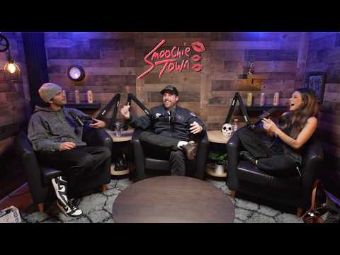 Smoochie Town - Brittany Furlan and Alex Cureau - S2:E23