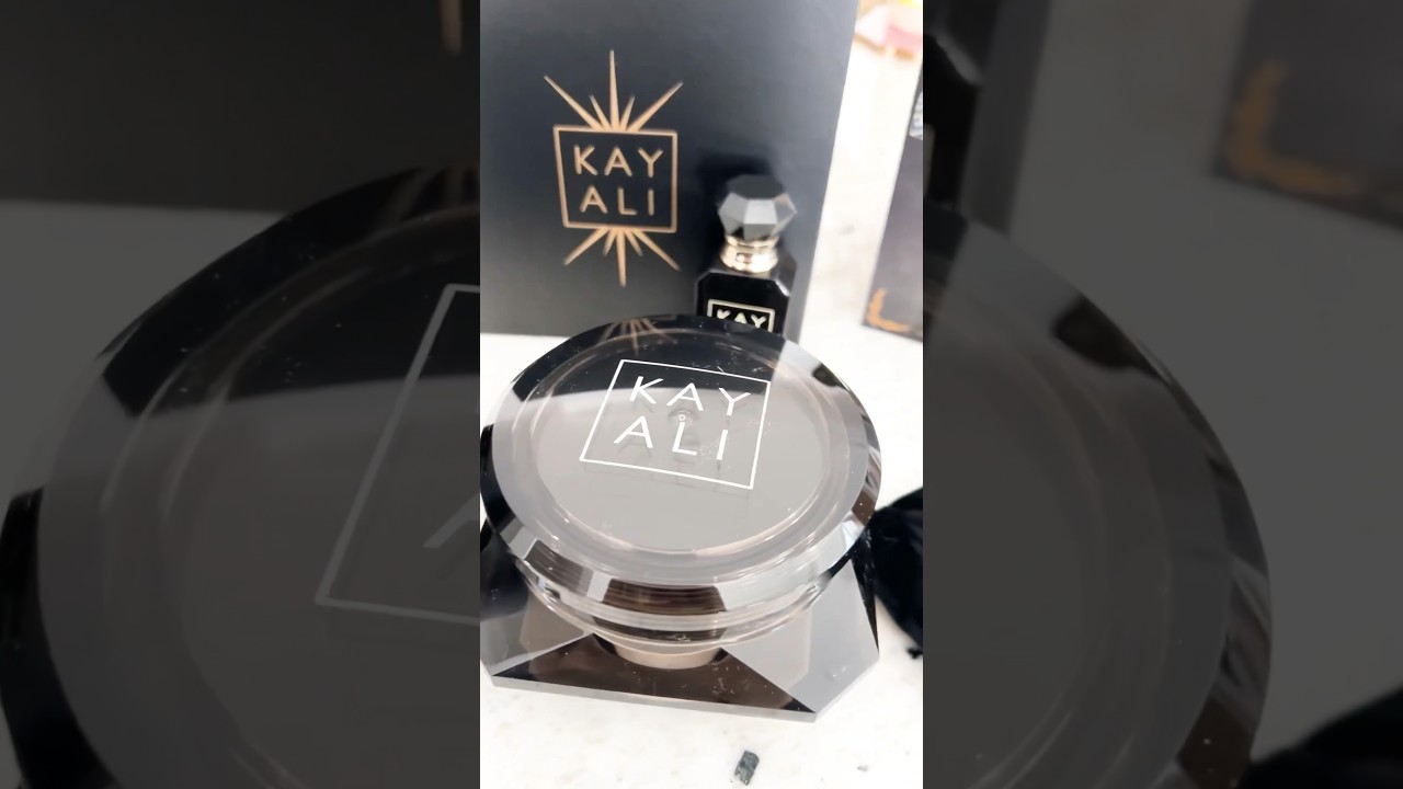 Kayali Oudgasm Vanilla Oud Bahkoor