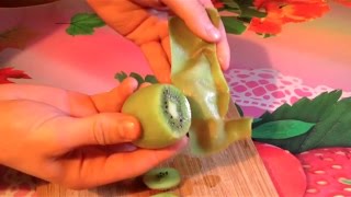 КАК ПРАВИЛЬНО ЧИСТИТЬ КИВИ??? НЕРЕАЛЬНО КРУТОЙ ЛАЙФХАК! КАК ПРАВИЛЬНО ЧИСТИТЬ КИВИ??? НЕРЕАЛЬНО КРУТОЙ ЛАЙФХАК!