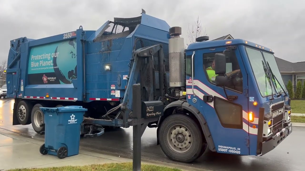 Republic Services Blue Mack Heil Python Garbage Truck in Action!