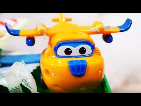 Christmas Video For Children With #toysforboys. Kids Games With Elf And Super Wings Toys