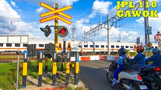 WOW !! MENEMUKAN Perlintasan Kereta Api UNIK JPL 110 Stasiun Gawok