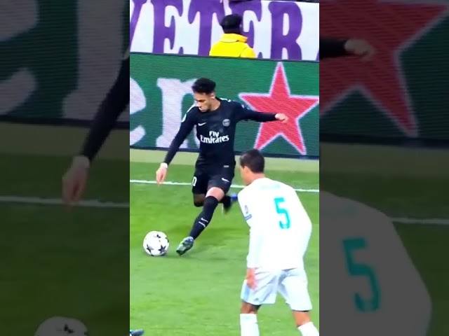 Neymar takes revenge on the referee 🤣😈 class=