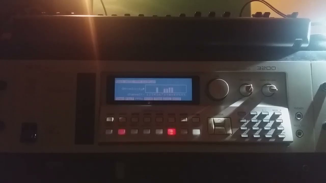 'Sarajevo' - Akai S3200XL Drum & Bass