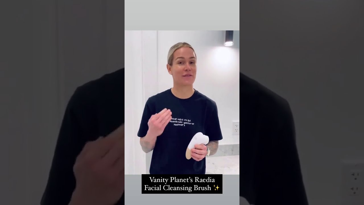 Ashlyn Harris | Raedia - Facial Cleansing Brush ads