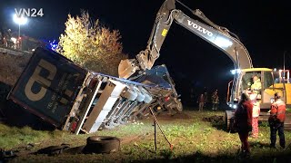 15-11-2022 - VN24 - Easy way truck recovery with excavator in use