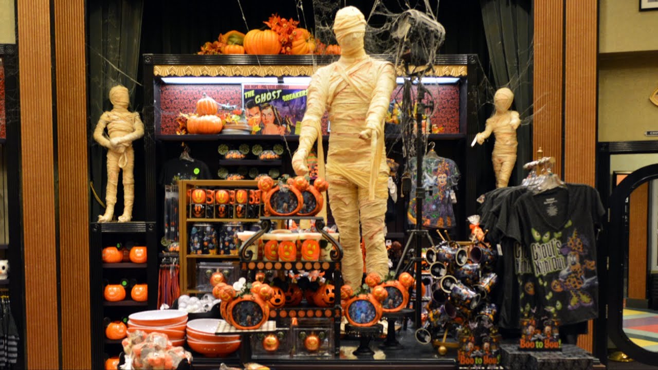 Villains in Vogue Tour with Halloween Merchandise & Decor, Mummies