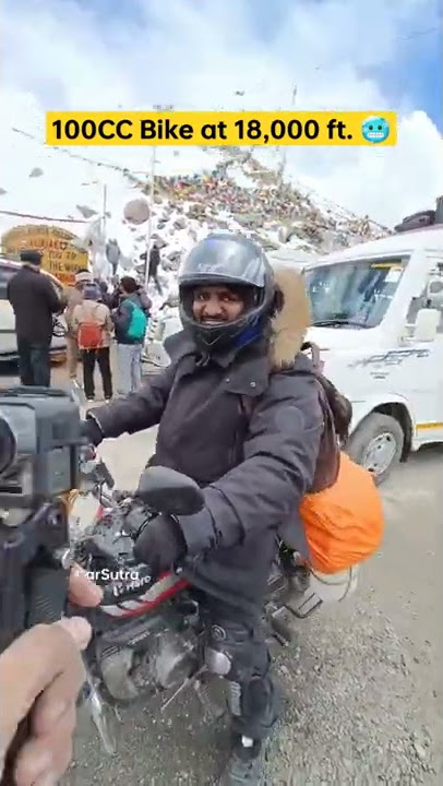 100CC Bike at 18,000 ft. 🥶 #shorts #cartips #carcare #leh #khardunglapass
