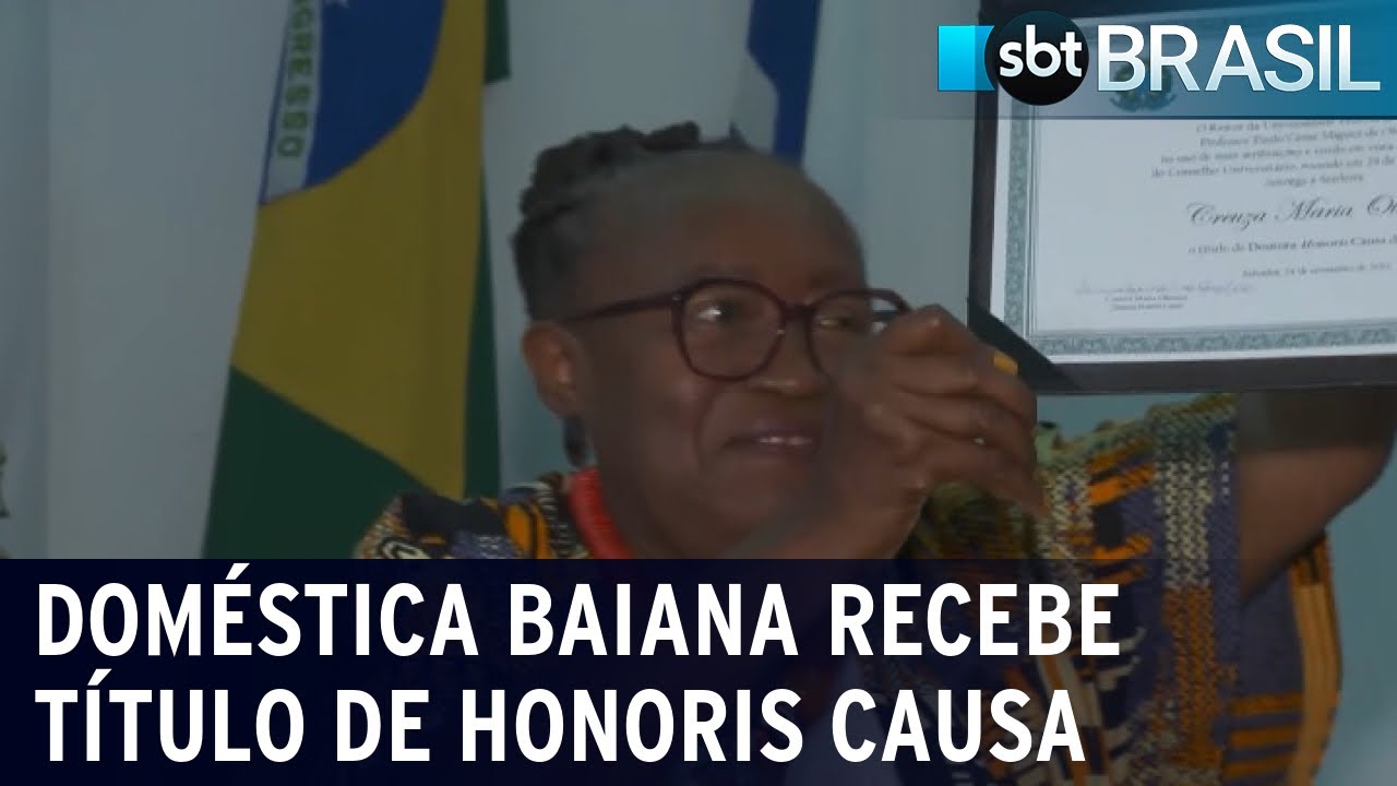 Creuza Maria Oliveira recebe diploma em cerimônia realizada na UFBA | SBT Brasil (25/11/23)