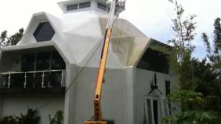 DOME HOUSE!  WILD, CRAZY &  EXTREME DOME HOUSE ON 1.5 ACRES ONLY 5-MINUTES FROM DOWNTOWN SARASOTA!