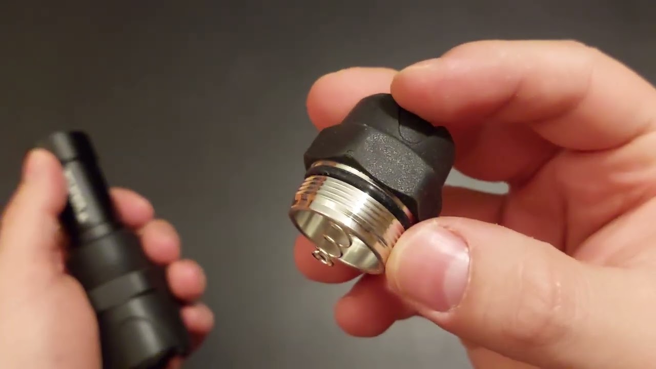 Quick Random Reviews: Varta F10 Pro - Rugged flashlight(torch)