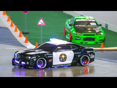 RC MODEL DRIFT CARS IN MOTION!! RC CHEVROLET CAMARO POLICE DRIFT CAR, REMOTE CONTROL