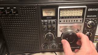 Panasonic RF-2200 radio