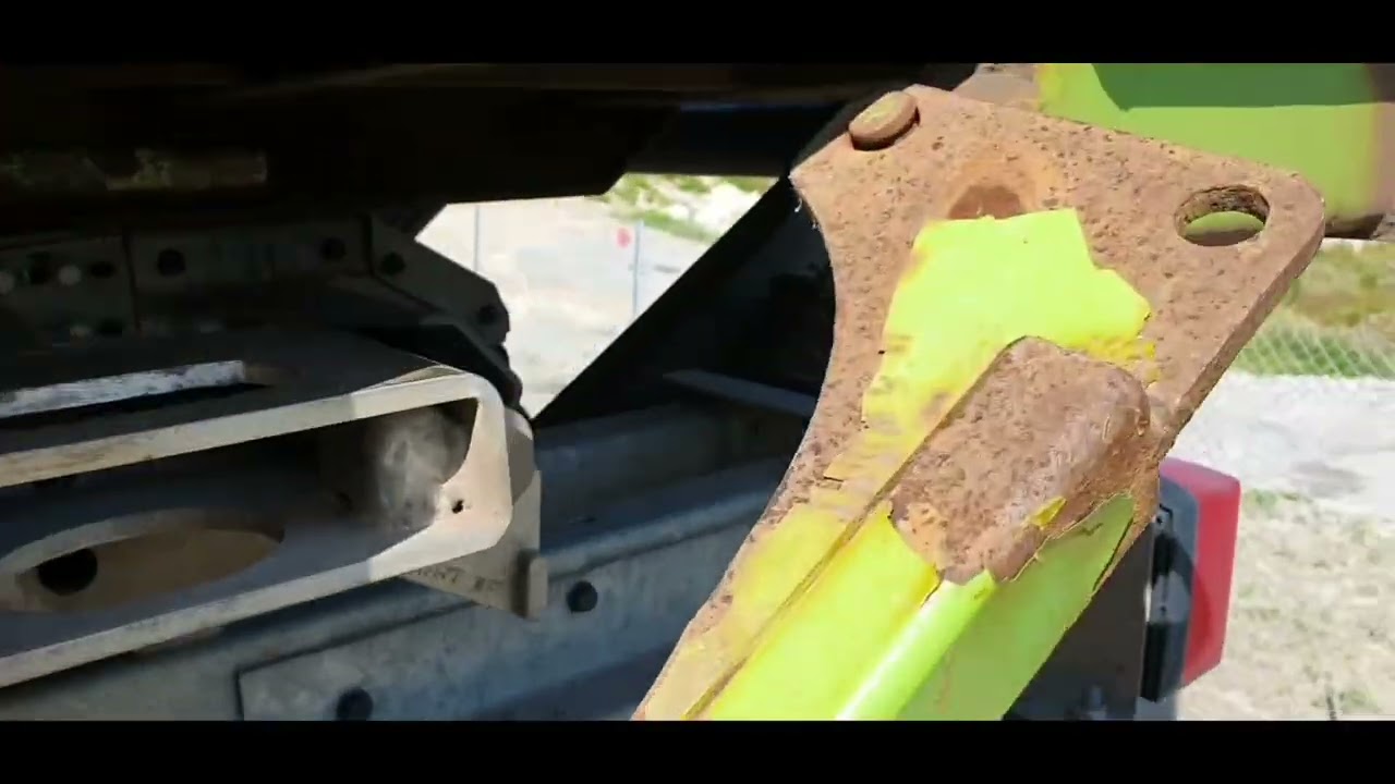 DEMONTAŻ 4 TONOWEGO MORSKIEGO KONTENERA CARGO Z CIĘŻARÓWKI RĘCZNIE SAMEMU 