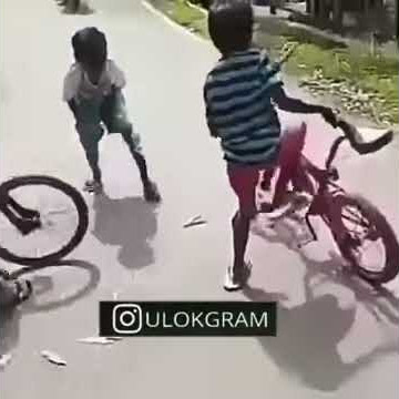 Story WA Lucu Anak Kecil Naik Sepeda Jatuh