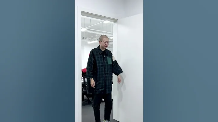 羅永浩|交個朋友|直播帶貨|2022年10月31日晚 8 點|羅永浩淘寶直播間|邀請了知名編劇、暢銷書作家、詩人、節目策劃人、脫口秀演員|李誕 - 天天要聞