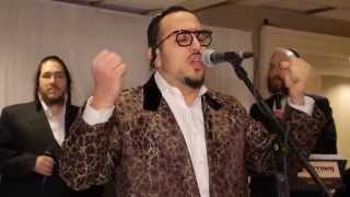 Lipa Schmeltzer & Meshorerim Choir - Acapella chords