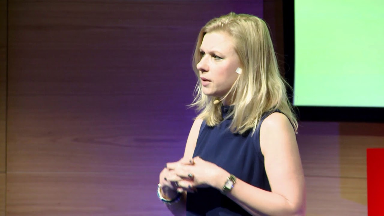 Czy kobietom w Polsce łatwo jest obecnie wypełniać przywódcze role | Sonia Draga | TEDxKatowiceSalon