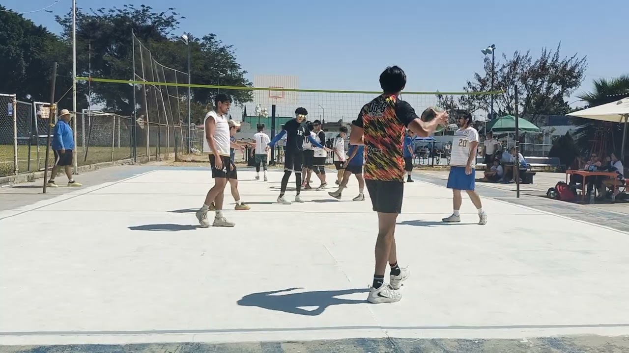 Rizo Hostings vs Golden Bbys  (partido de Voleibol varonil) Liga Gatos 2025-2026