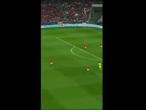 جنون الشوالي علي انفراد محمد صلاح امام بنفيكا صلاح هرب ليفربول 