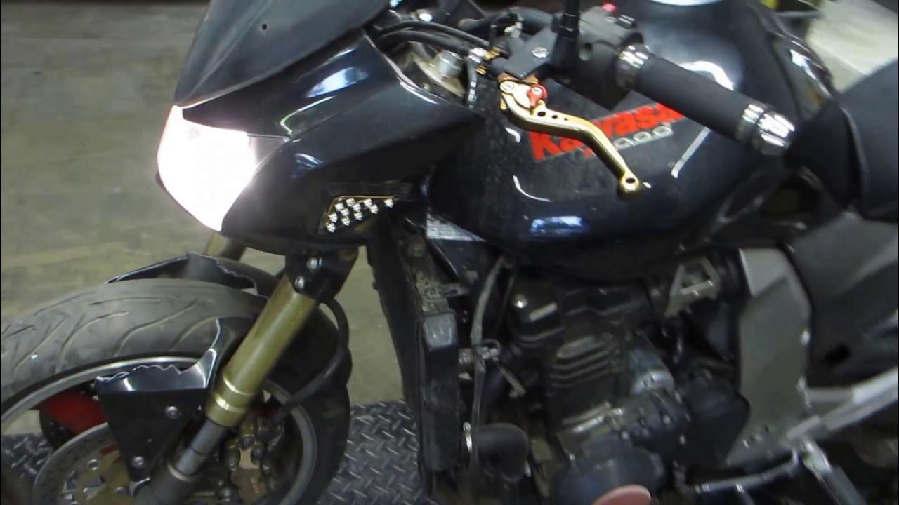 2003 KAWASAKI ZR1000 THE MOTORCYCLE GUYS SALVAGE PART OUT WALK AROUND 3