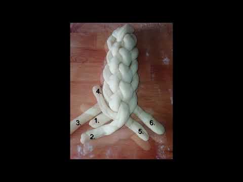 Hungarian sweet braided bread / Kalacs