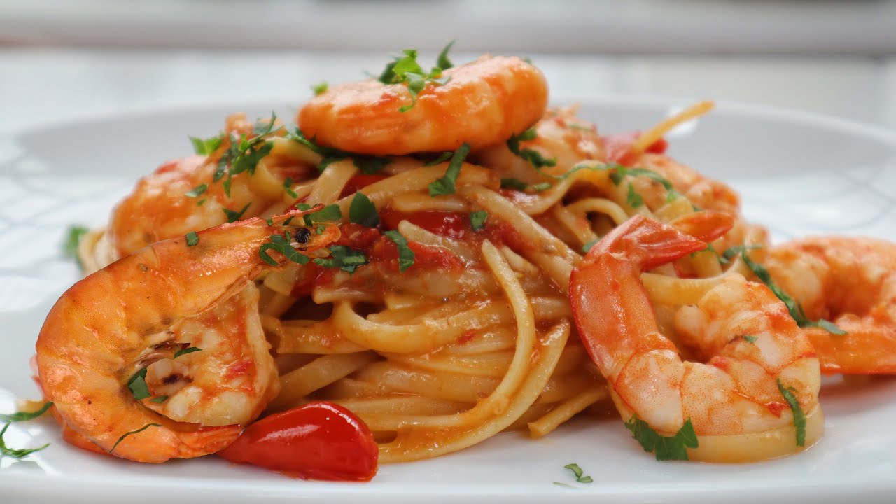 اطعم طبق مكرونه بالجمبري علي اصولها وكل تكاتها😋easy delicious pasta 👍👍with prawns