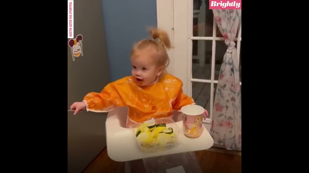 Baby has hilarious reaction after dad swaps her food l GMA