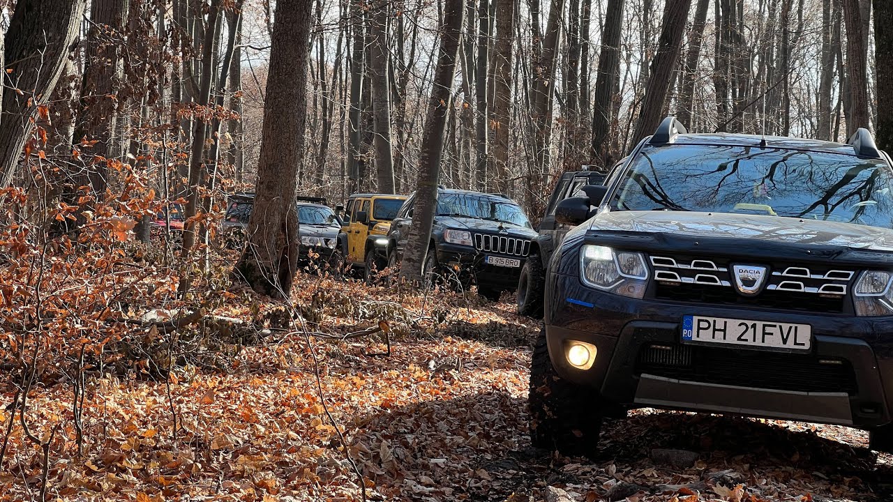 Dacia Duster off road, playing with the big boys Jeep Wrangler Patrol Samurai Ford Ranger Raptor