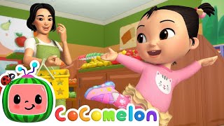 Twinkle Twinkle Little Star Grocery Store | CoComelon Songs