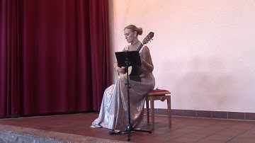 Julia Trintschuk plays "El Primer instante de una primavera" by Joaquín Clerch
