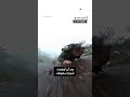 نجا بصورة عجيبة شاهد لحظة فاصلة بين الموت والحياة لمتنزه انزلق من على جبل شديد الانحدار