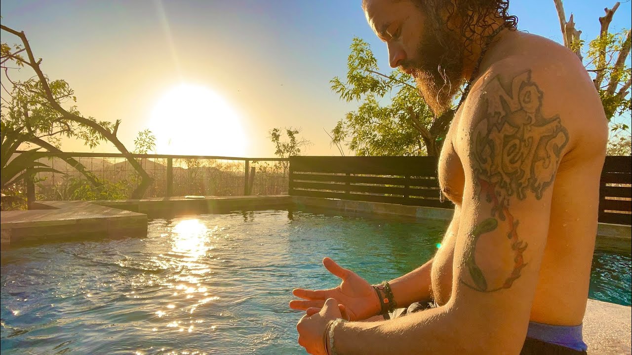 YouTubeでQuick swim in the pool after a workoutを視聴 YouTubeでQuick swim in the pool after a workoutを視聴