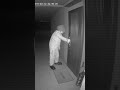 It Returned to the Front Door｜再び映った“玄関のピエロ#horrorshorts #scaryshorts #clownhorror #cctvhorror#ピエロ