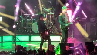 Queens Of The Stone Age - God Is In The Radio (Encore) @ Fiddler’s Green in Denver, CO (drum break)