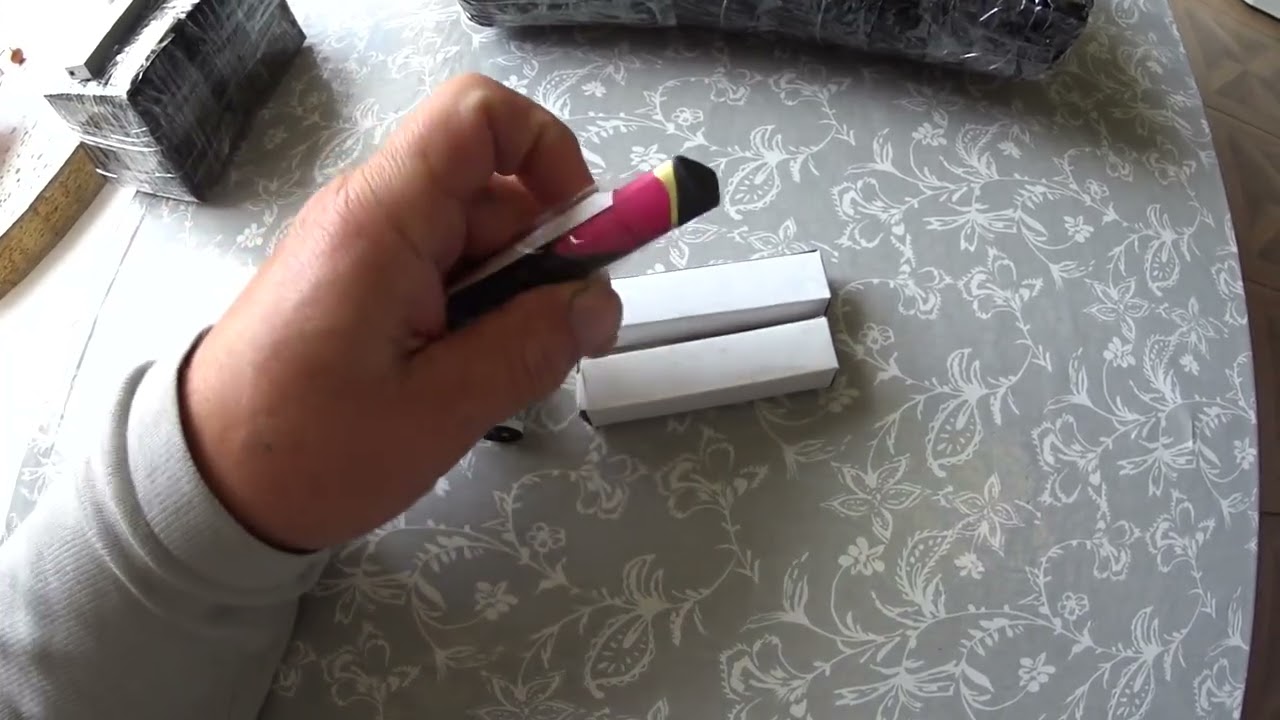 МОИ АВИТОПРОДАЖИ!! ЧЕТЫРЕ ЗАЖИГАЛКИ И СВИТЕР УЕЗЖАЮТ К СВОИМ НОВЫМ ВЛАДЕЛЬЦАМ!