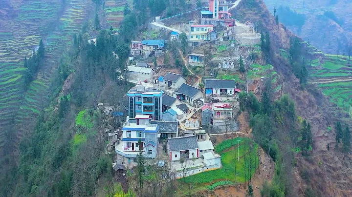 Guizhou "cliff village" will be soft just looking at your legs. Do you dare to live?【Curious China】 - DayDayNews