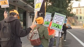 Tenants at N. Portland apartment complex rally against $400 rent increase