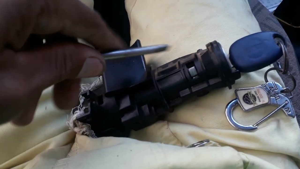 como trocar o cilindro de ignição do palio siena strada 2003 passo a passo