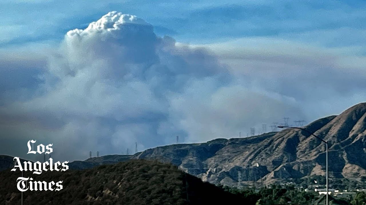 Wildfire burning near Castaic shuts down 5 Freeway - YouTube