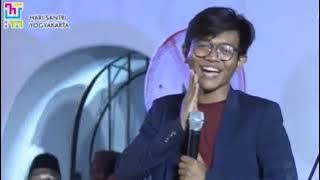 Dzawin bagi duit Stand Up Comedy Santri | motivasi Dzawin | Tiktok