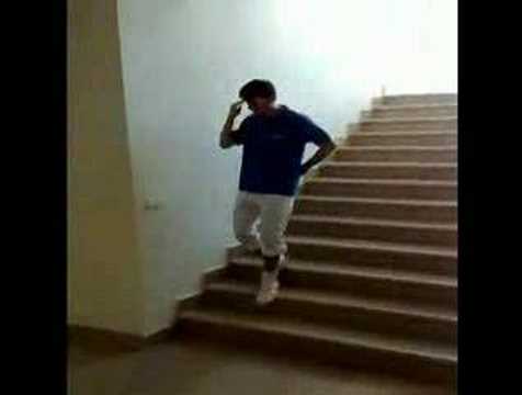 ich slide gechillt die treppe runter...!