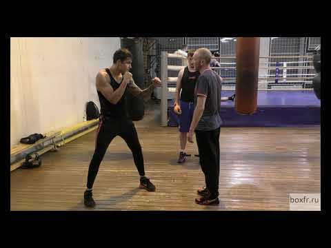 видео: Бокс: как не заваливаться при ударе (English subs)