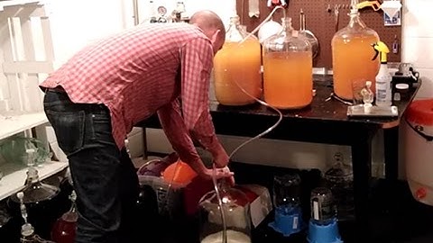 Five Ways to Start A Siphon - Home Winemaking Skills