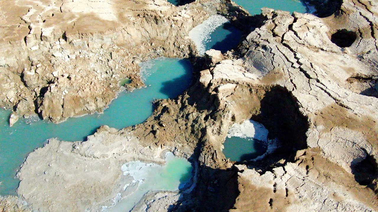 בולענים באזור ים המלח