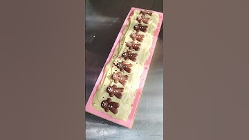 Do you like gingerbread cookies? #soapmaking #soapcutting #soaps #gingerbread #winter #holidayseason